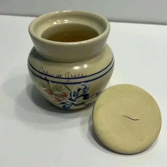 Yesteryears Marshal Texas pottery sugar bowl with lid glow in grace hand painted - Picture 3 of 6